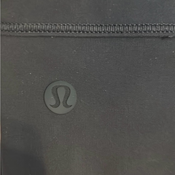 Lululemon Athletica Mesh-Back Training
Cropped Tank Top Sz 14 XL Graphite Gray - Picture 7 of 8